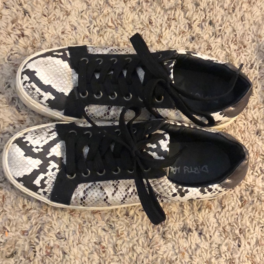 Snakeskin print sneakers